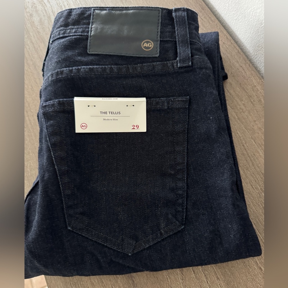 AG Men’s The Tellis Modern Slim Dark Wash Stretch Denim. Size 29. New With Tag!